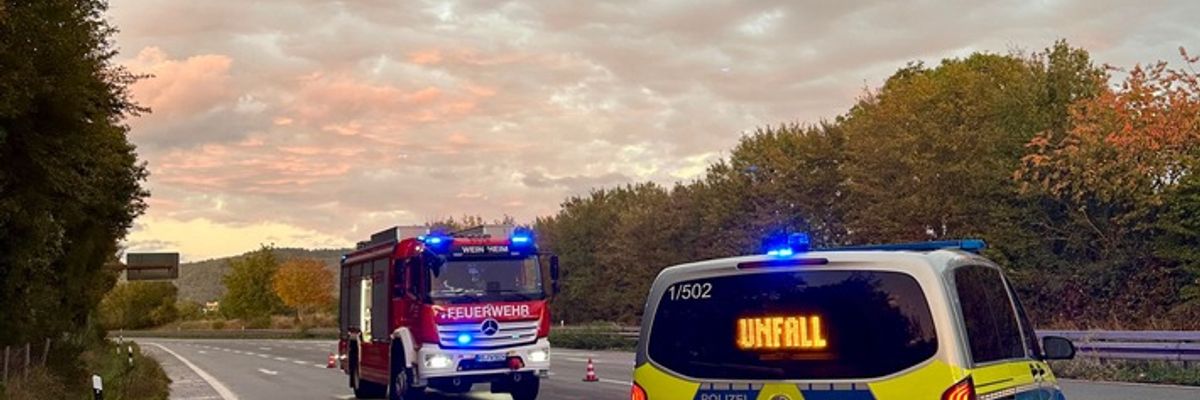 FW Weinheim: Verkehrsunfall an der Kreuzung B3/Mannheimer Straße. Weinheimer Feuerwehr im Einsatz