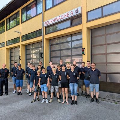 FW-KLE: Jugendfeuerwehr Bedburg-Hau besucht bekannte Drehkulisse der WDR-Serie "Feuer & Flamme"