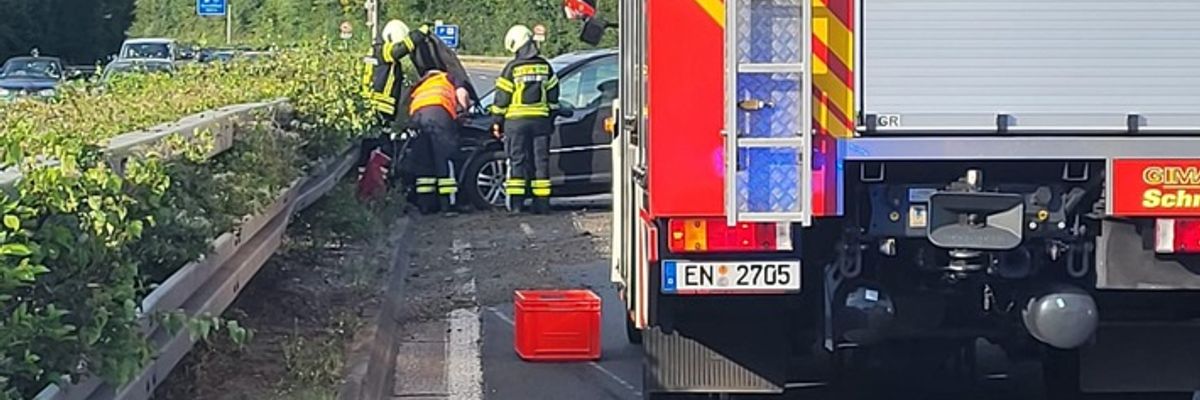 FW-EN: Unfall auf Autobahn