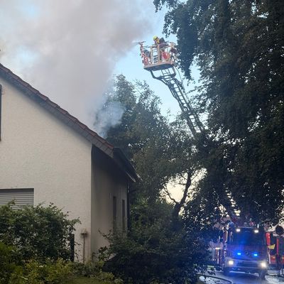 FW Bad Oeynhausen: Brand eines Wohnhauses in Volmerdingsen