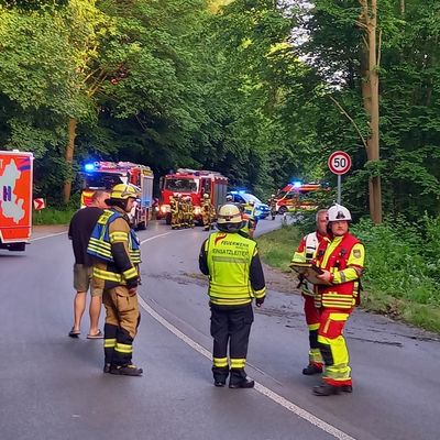 FW-EN: Feuerwehr Herdecke bei überschlagenem PKW und Katze in Notlage über Pfingsten im Einsatz