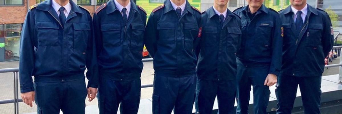 FW Ratingen: Ernennung von zwei Brandmeisteranwärtern und einem Brandoberinspektoranwärter