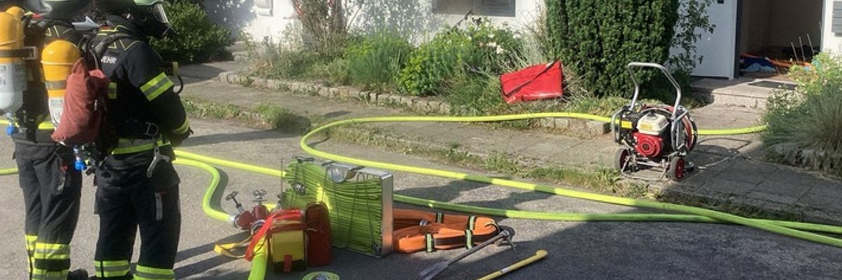 FW-M: Starke Rauchentwicklung bei Kellerbrand (Sendling-Westpark)