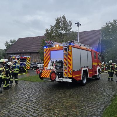 FW-WRN: Löschgruppe Langern übte mit Löschzug aus Selm
