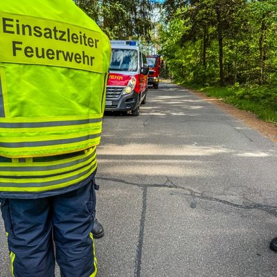 FW Lüchow-Dannenberg: +++ vermisste Seniorin löst Großeinsatz aus +++ Polizei, Feuerwehr und Rettungshunde im Einsatz +++ 83jährige nach stundenlangem Einsatz aufgefunden +++