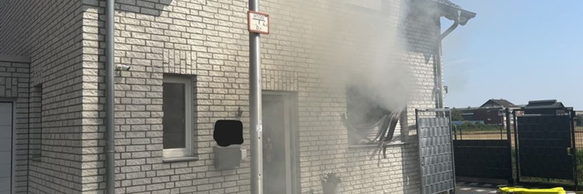 FW Düren: Küchenbrand in Düren - Dritter Feuerwehreinsatz des Tages