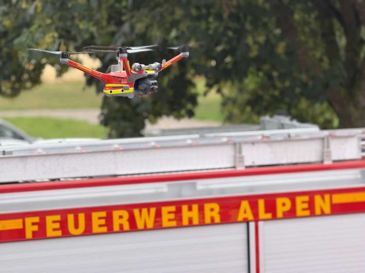 FW Alpen: Waldbrand in Veen