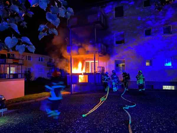 FW-MK: Zwei Brände an Gebäuden