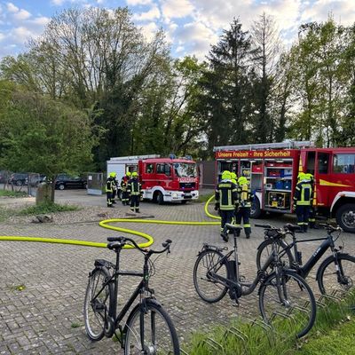 FW Flotwedel: Ortsfeuerwehren Wienhausen und Bockelskamp proben den Ernstfall im örtlichen Sportheim