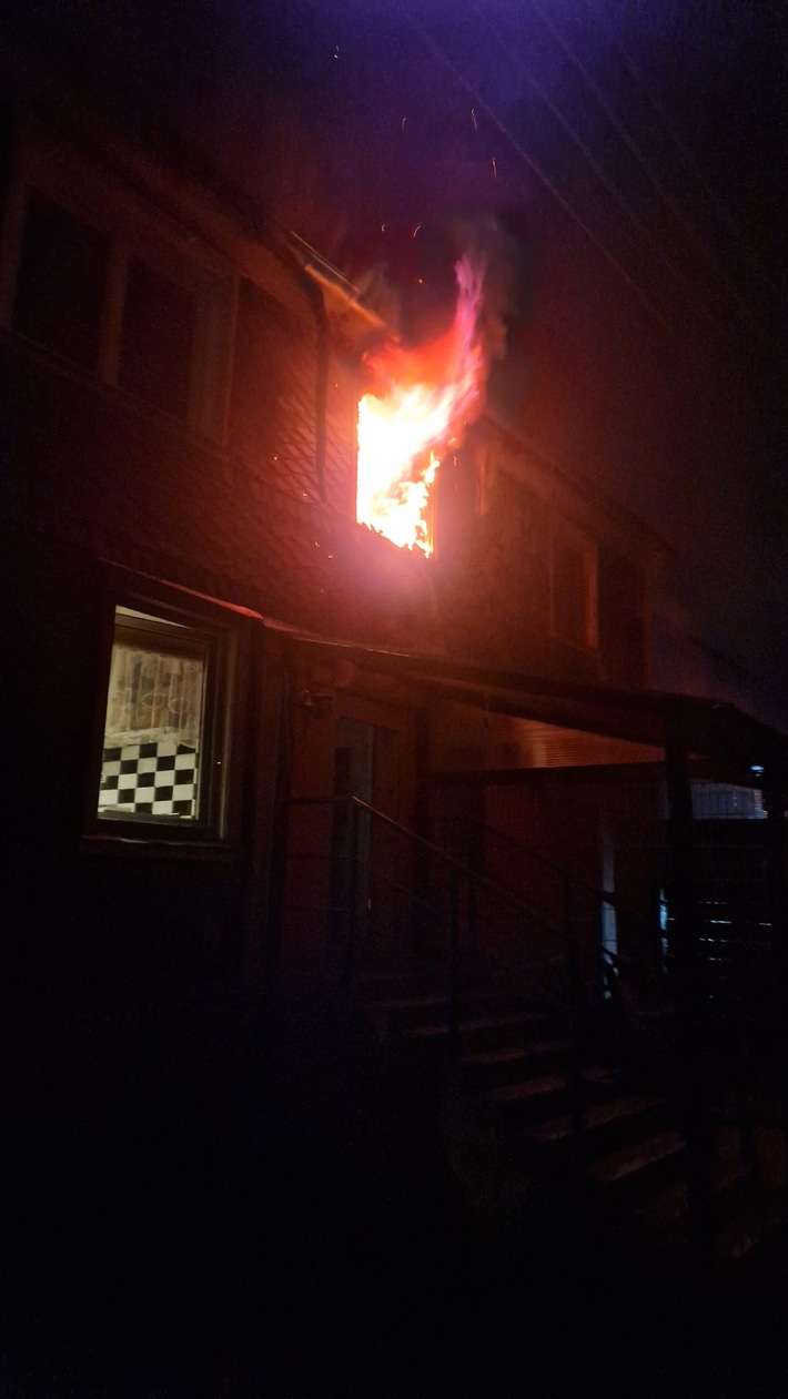FW-RS: Dachstuhlbrand in Großhülsberg, Remscheid