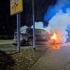 FW-KLE: Auto und Toilettenpapier brennen - ein Verletzter bei zwei Einsätzen der Freiwilligen Feuerwehr Bedburg-Hau