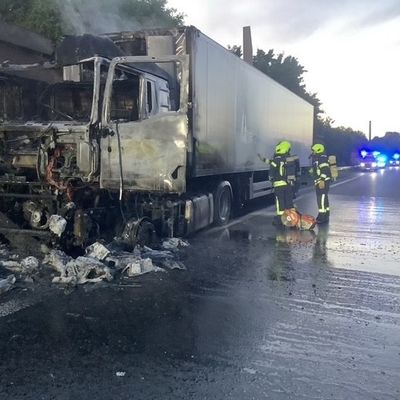 FW-GE: Brennt LKW auf der A2 Fahrtrichtung Oberhausen/Anschlussstelle Gladbeck