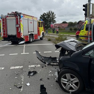 FW-AUR: Mit Streifenwagen zusammengeprallt