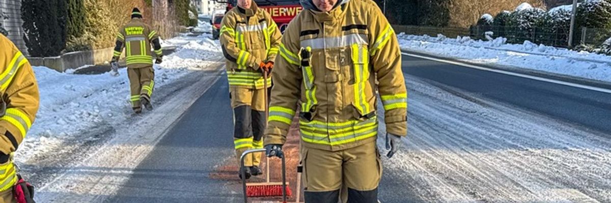 FW-DT: Ölspur in der Innenstadt