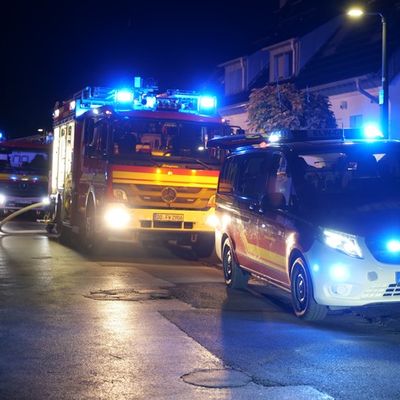 FW-DO: Nächtlicher Wohnungsbrand in Dortmund Kurl