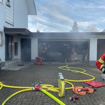 Feuerwehr Weil: Garagenbrand im Ortsteil Haltingen