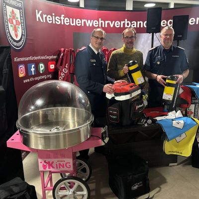 FW-SE: Von Zuckerwatte bis Pavillon - Große Freude bei den Jugendfeuerwehren im Kreis Segeberg