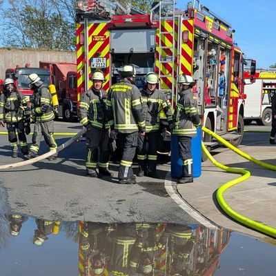 FW-WRN: Brandeinsatz bei der Firma RCS in Werne