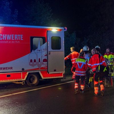 FW-MK: 3 lebensgefährlich Verletzte nach 2 Verkehrsunfällen