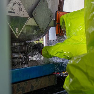 FW-OLL: Großangelegte Gefahrgutübung bei BÜFA in Altmoorhausen - Kreisgefahrgutbereitschaft des Landkreises Oldenburg trainiert den Ernstfall