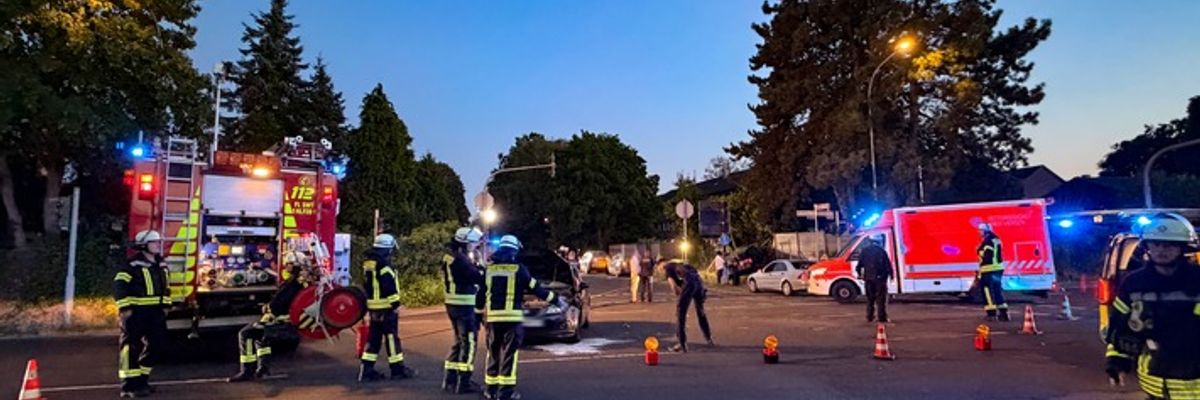 FFW Schwalmtal: Verkehrsunfall mit zwei Pkw auf der Rickelrather Straße
