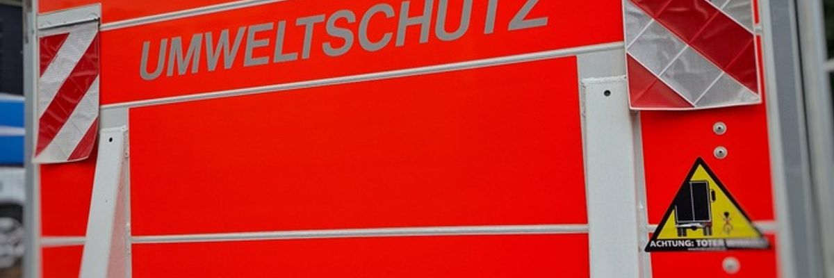 FW Witten: Feuerwehreinsatz in Witten: Weißes Pulver an der Polizeiwache abgegeben worden.
