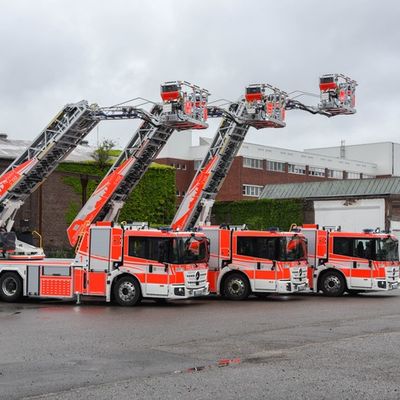 FW-GL: Feuerwehr Bergisch Gladbach stellt dritte Drehleiter in Dienst