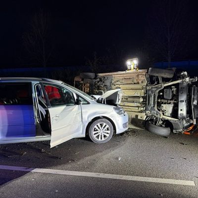 FW Weinheim: Verkehrsunfall sorgt für Sperrung der Kreisstraße