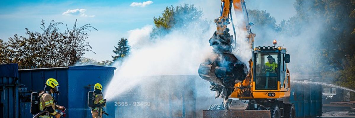 FW Gronau: Abschlussmeldung - Großbrand im Industriegebiet am Alten Postweg