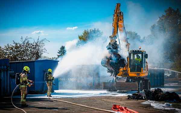 FW Gronau: Abschlussmeldung - Großbrand im Industriegebiet am Alten Postweg