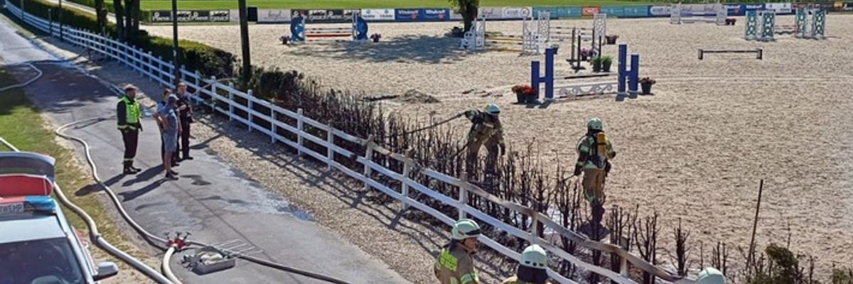 Feuerwehr Goch: Heckenbrand in Pfalzdorf
