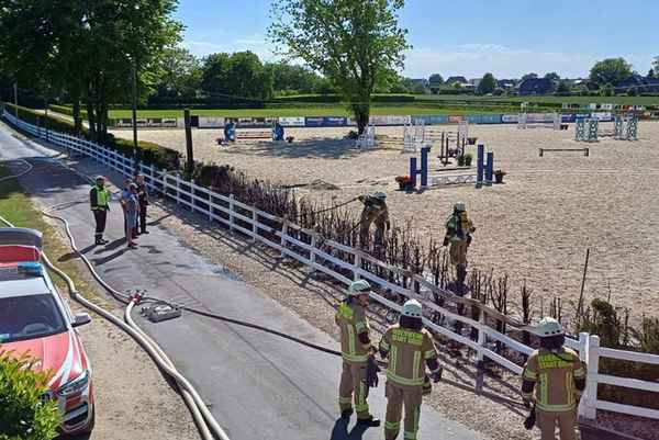 Feuerwehr Goch: Heckenbrand in Pfalzdorf