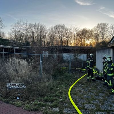FW-WRN: Vermutlicher Gebäudebrand im Thünen