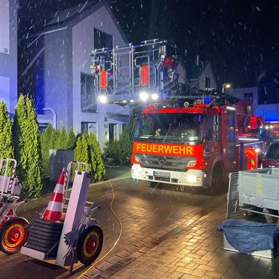 FW-MH: Aufmerksamer Nachbar verhindert durch schnellen Notruf größeren Schaden