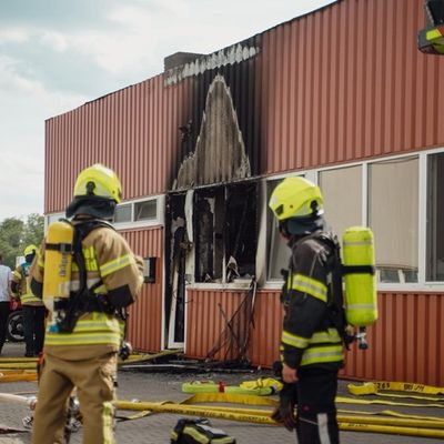 FW-DT: Brand in einem Gewerbebetrieb in Detmold Loßbruch