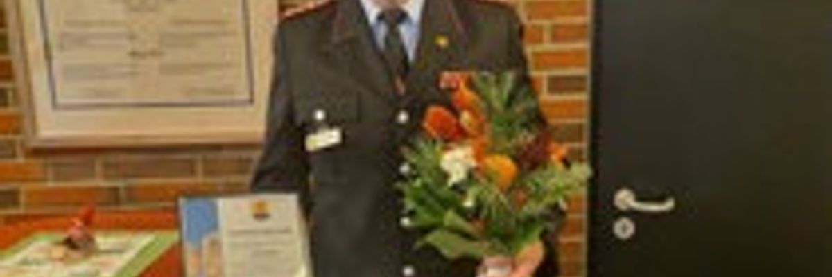 FW-OLL: Jörg Schmidt zum Gemeindebrandmeister der Feuerwehr Hude ernannt