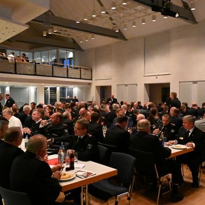 FW LK Esslingen: Jahresbericht der Feuerwehren des Landkreises Esslingen und des Kreisfeuerwehrverbandes Esslingen-Nürtingen anlässlich der Jahreshauptversammlung am 28. März 2025 in Altbach