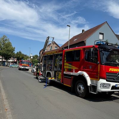 FW Hünxe: Gemeldeter Zimmerbrand und Verkehrsunfall auf der BAB 3