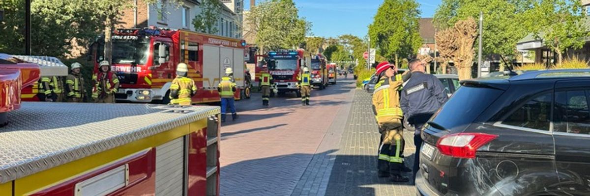 FW Voerde: Einsatzreicher Donnerstag für die Feuerwehr Voerde
