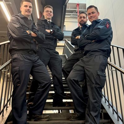 FW Ratingen: Stolz bei der Feuerwehr: 11 Kolleg*innen schließen Ausbildung ab
