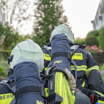 FW-MK: Brand auf einer Dachterrasse in Lössel