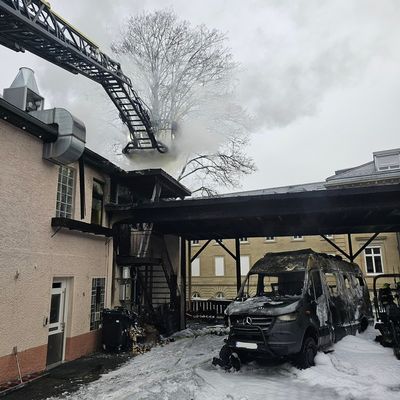KFV-CW: Millionenschaden bei Großbrand in Nagold - Keine Verletzten - 120 Einsatzkräfte vor Ort