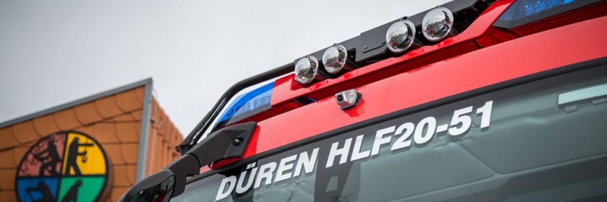 FW Düren: Brand in Einzelhandelsgeschäft