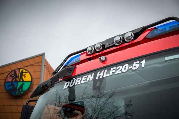 FW Düren: Brand in Einzelhandelsgeschäft