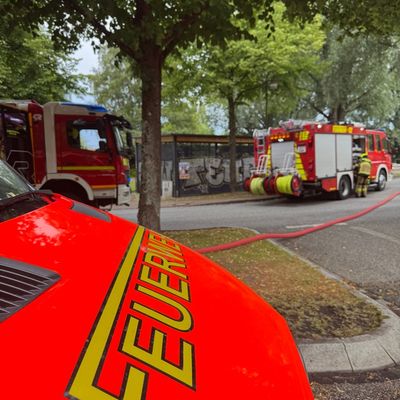 FW-PI: Brand in Tiefgarage am Wedeler Bahnhof - Großalarm am Samstagvormittag