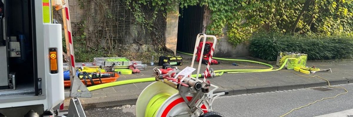 FW-BN: Rauchentwicklung aus einer stillgelegten Bunkeranlage - Folge war ein Zeit- und materialintensiver Feuerwehreinsatz