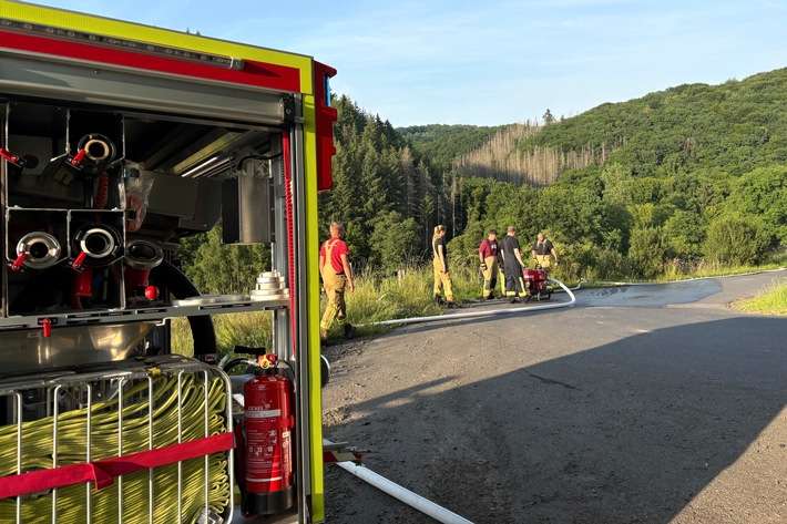 FW VG Asbach: Auf Waldbrände vorbereitet: Einheiten üben gemeinsam