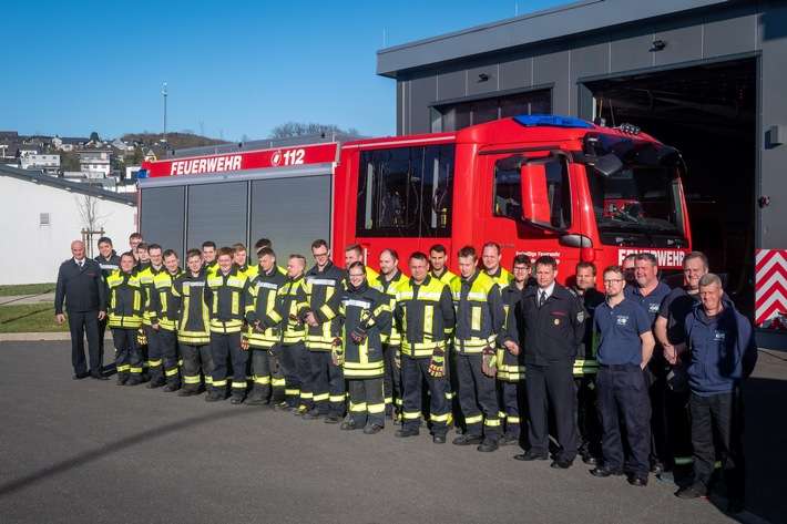 FW Finnentrop: Drittes Modul der feuerwehrtechnischen Grundausbildung erfolgreich beendet