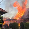 FW Celle: Gebäudebrand in Bostel - 1. Lageneldung