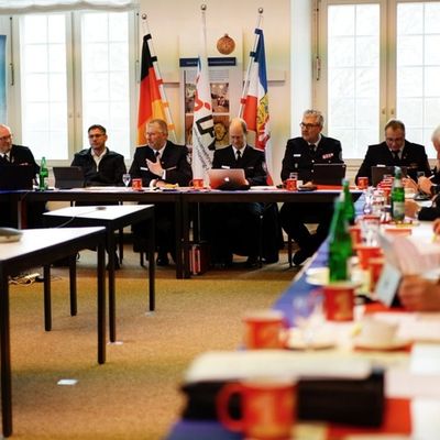 FW-LFVSH: Wie gut ist Schleswig-Holstein auf den Ernstfall vorbereitet? Feuerwehren diskutieren über O-Plan für Bevölkerungsschutz in SH